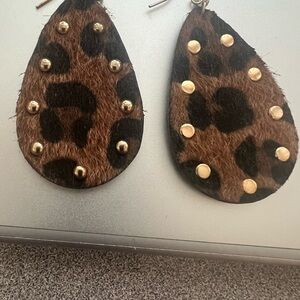 Leopard Print Teardrop Studded Earrings - Brown
